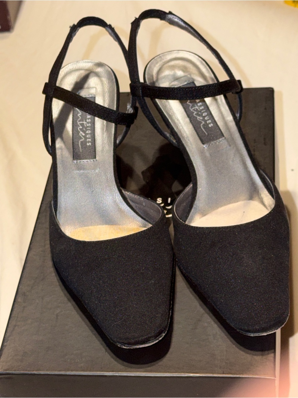 Classiques Entier Beatrice Ariana Black Pointed Slingback Pumps 5.5 M